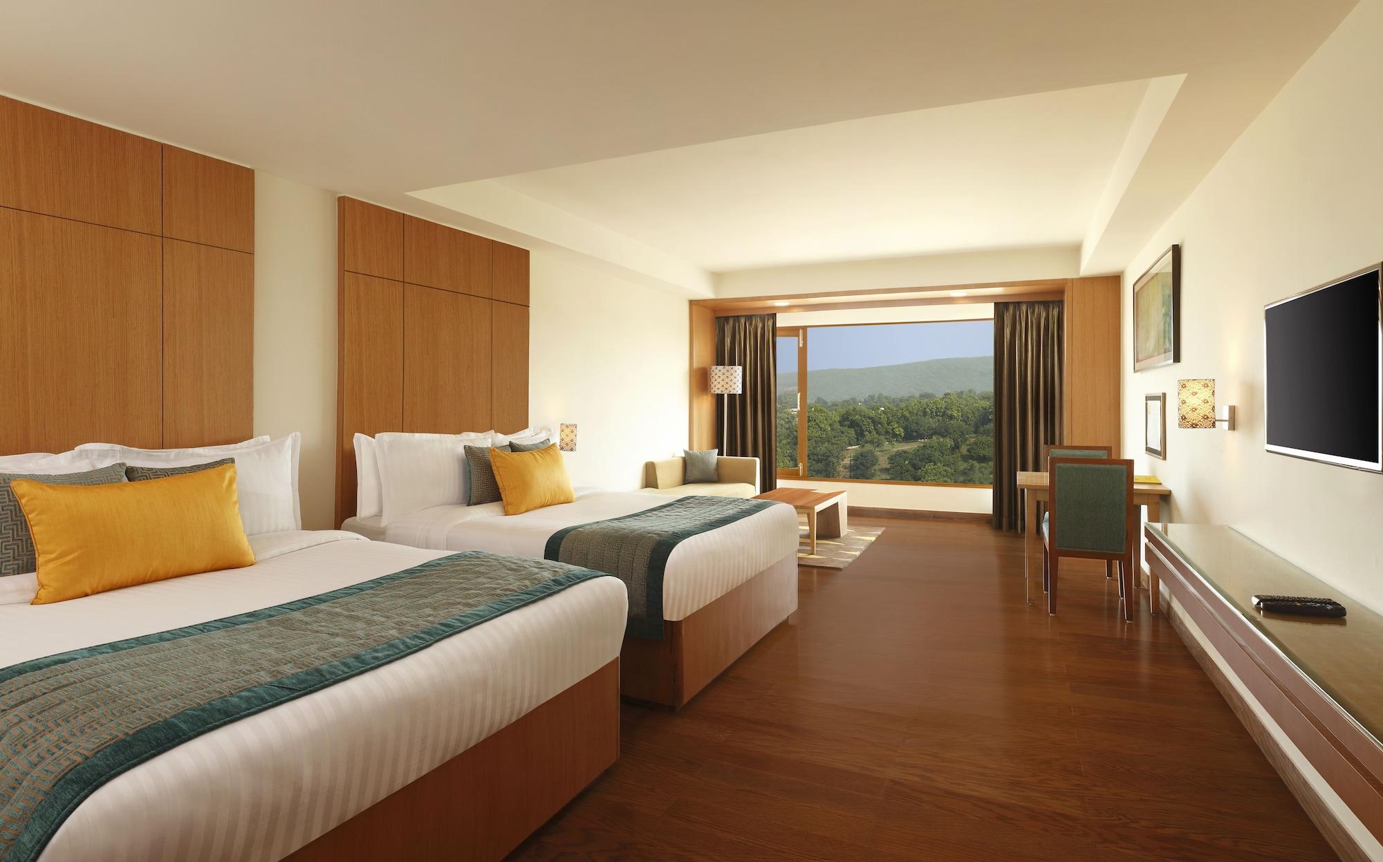 Lemon Tree Hotel, Дехрадун Экстерьер фото