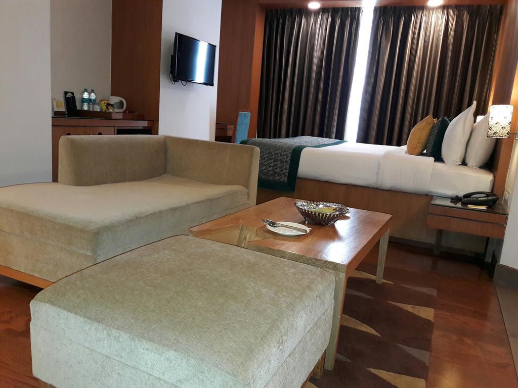 Lemon Tree Hotel, Дехрадун Экстерьер фото